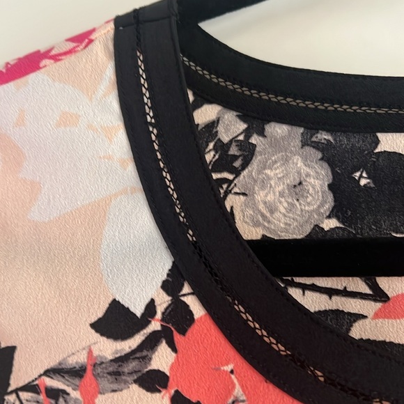 Talbots Women’s Floral Blouse - Picture 4 of 7